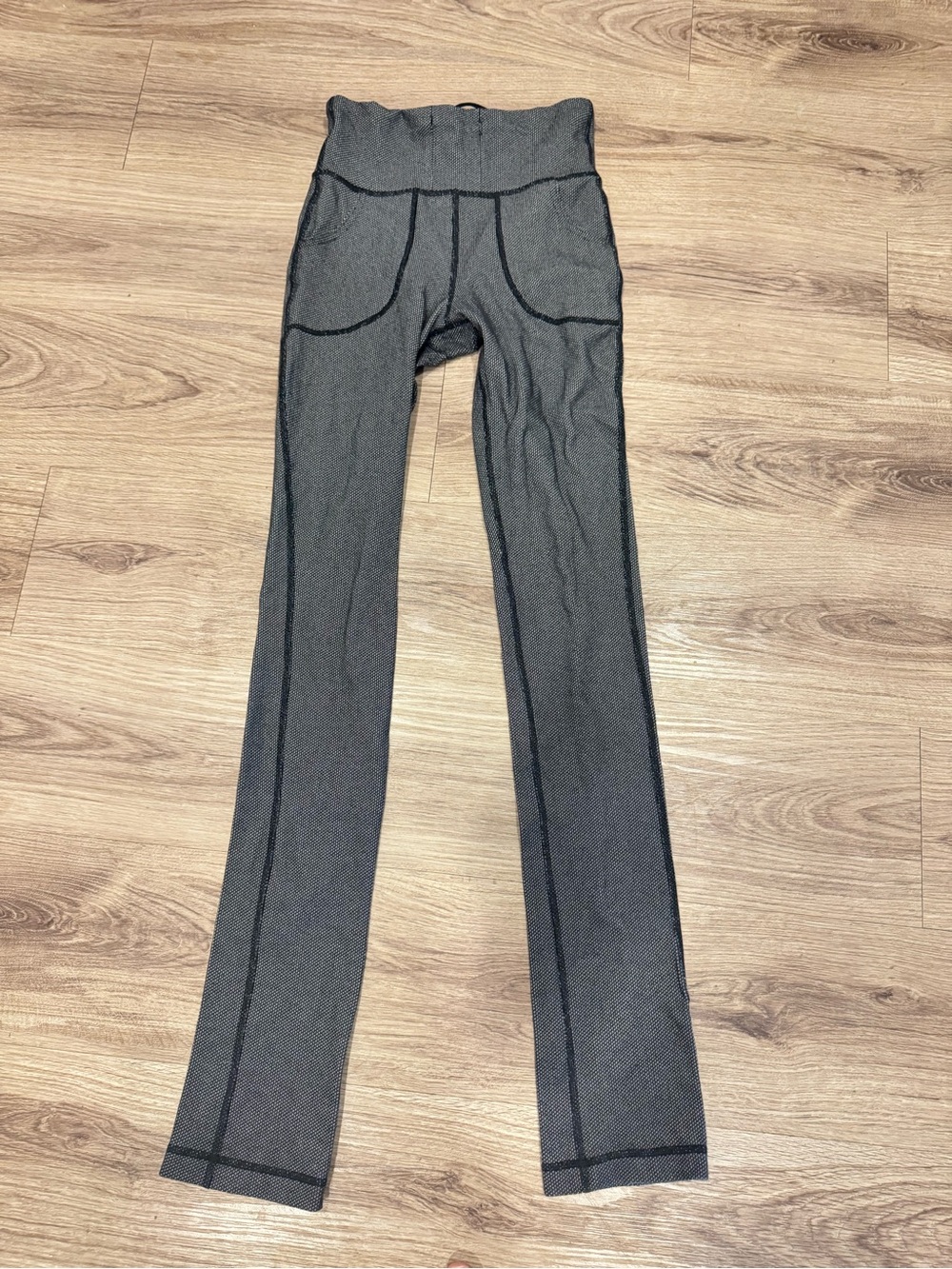 Lululemon Will Pant Size 4 Heathered Black Grey Luon Straight Leg
